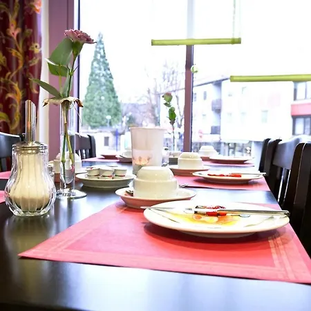 Feuerbach Im Biberturm Otel 4*